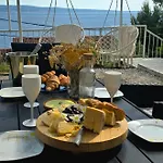 Appartamento Apartment PANORAMA - jacuzzi&amazing sea view Dugi Rat