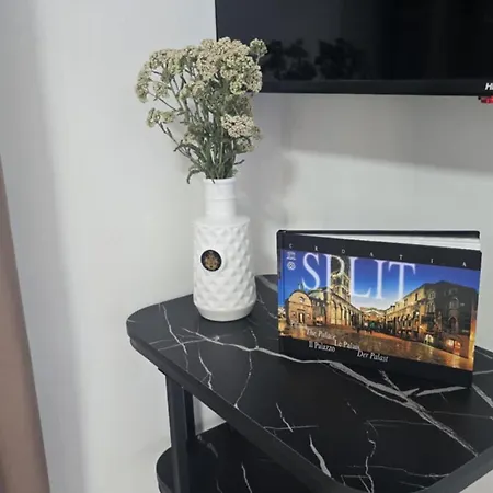 Panorama - Amazing Sea View, Newly Renovated * Дуги-Рат