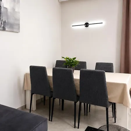 Panorama House With Private Garden & Jacuzzi Two Units Appartement